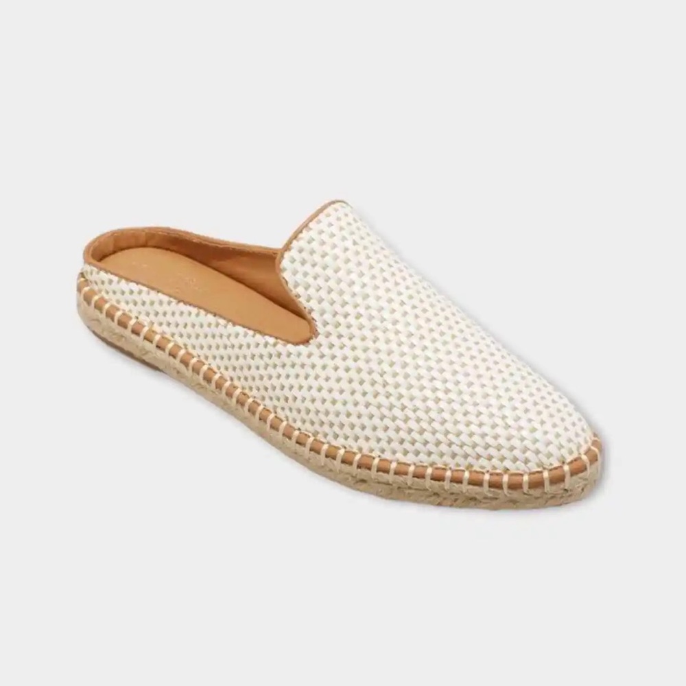 🌷Universal Thread 12M Lona Mules (no tags)